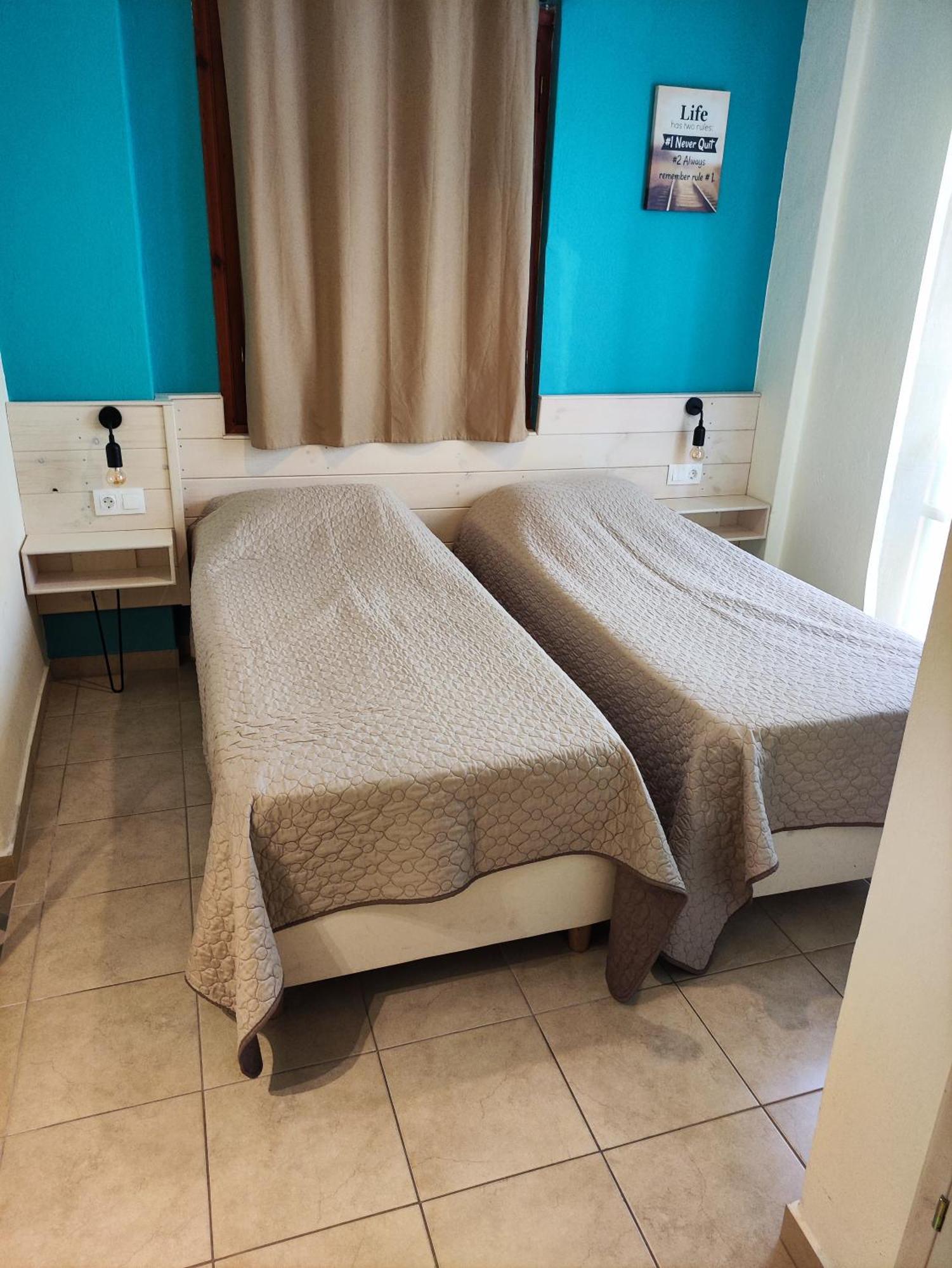 Sokaki Rooms Skiathos Town Quarto foto
